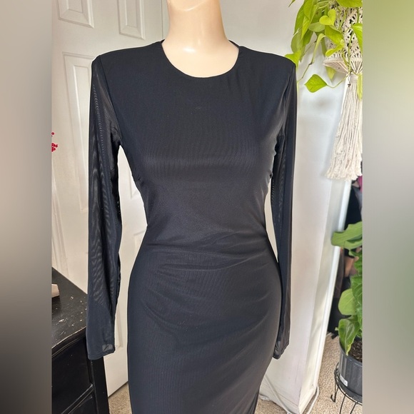 LULU’S PRISTINE POISE MESH CUTOUT LONG SLEEVE MAXI DRESS - Picture 8 of 15